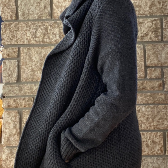 Vince Cardigan - Picture 4 of 11